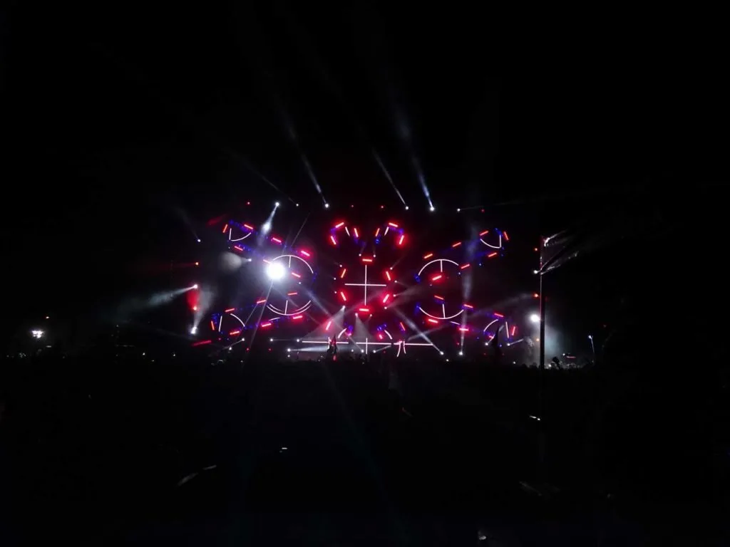 Festival screens and VJ visuals at EDC México 2016 — view 2