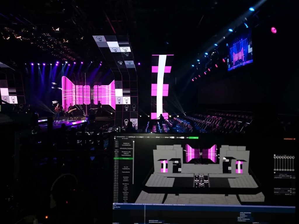 LED presentation stage for Nuestra Belleza México — view 2