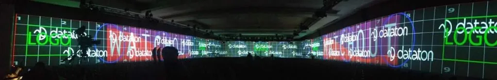 Ultra-wide multi-output projection surface for Zumm Brasil in Cancún — view 2