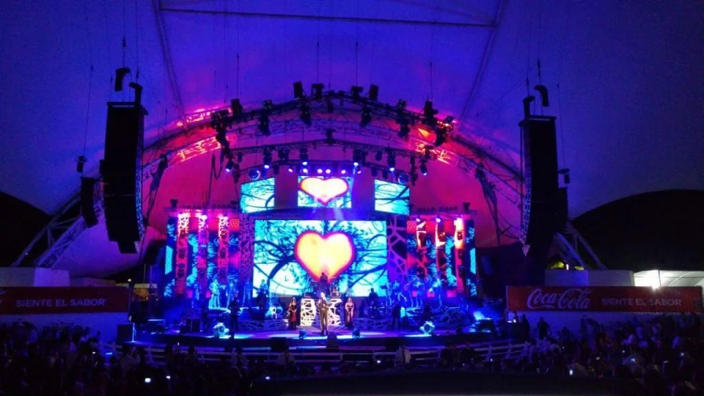 LED screen visuals during a Pepe Aguilar concert in Querétaro — view 2