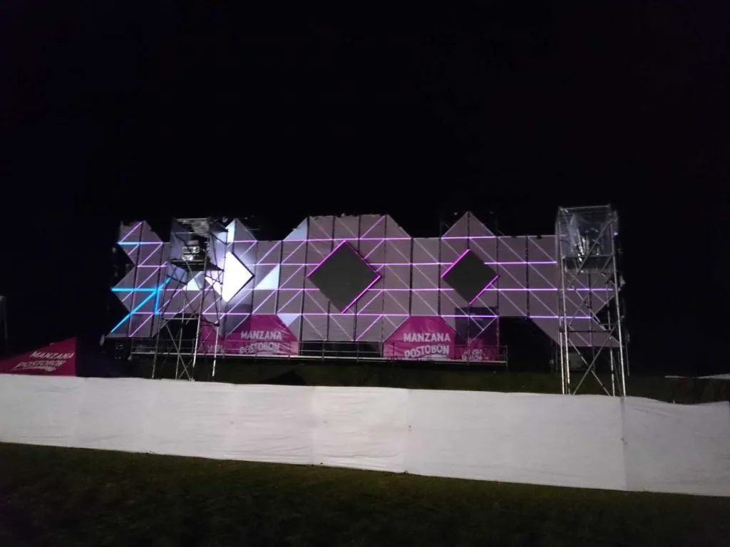 Concert projection areas and LED screen at the Postobón Katy Perry opening concert — view 3