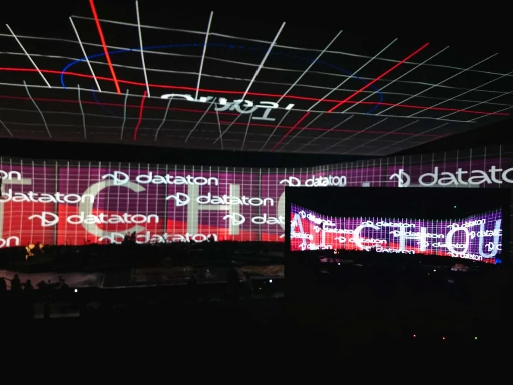 Ceiling projection and television set for Televisa Grandes Temas de Novela — view 3
