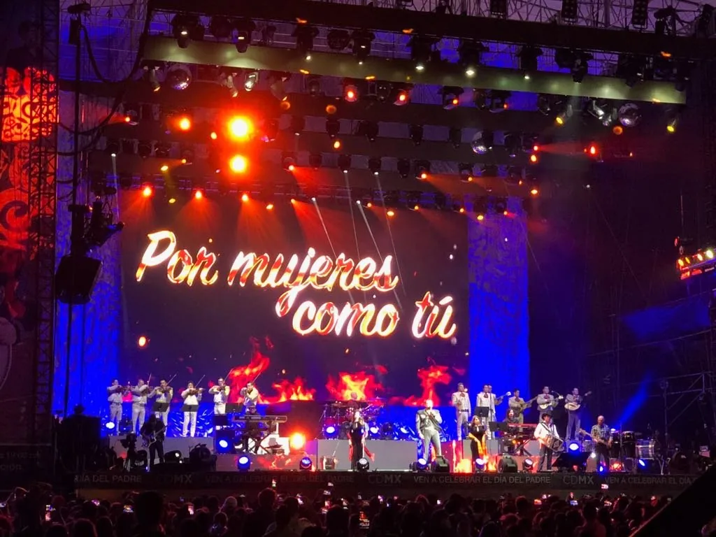 LED concert screen for Pepe Aguilar at the Monument to the Revolution — view 3