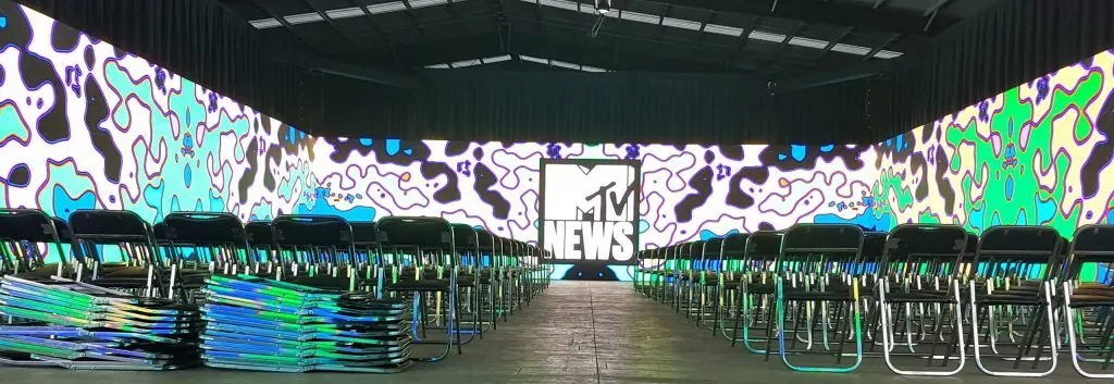 Corporate presentation screens at Viacom Up Front 2017 in Mexico City — view 3