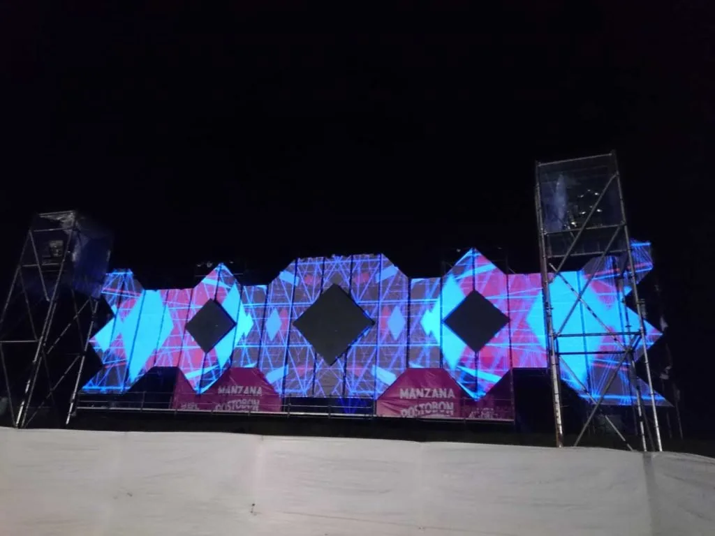 Concert projection areas and LED screen at the Postobón Katy Perry opening concert — view 5