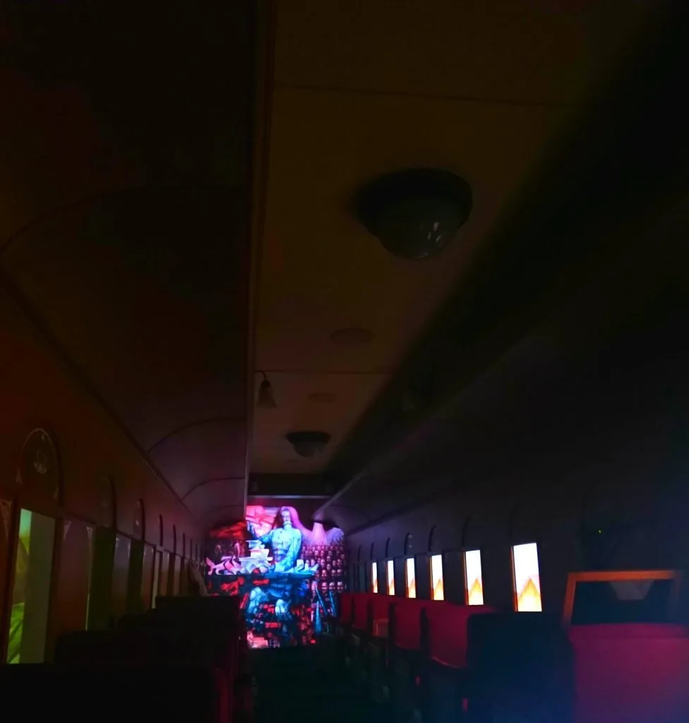 Museum projection surfaces, plasma displays and installation views in Monterrey — view 5