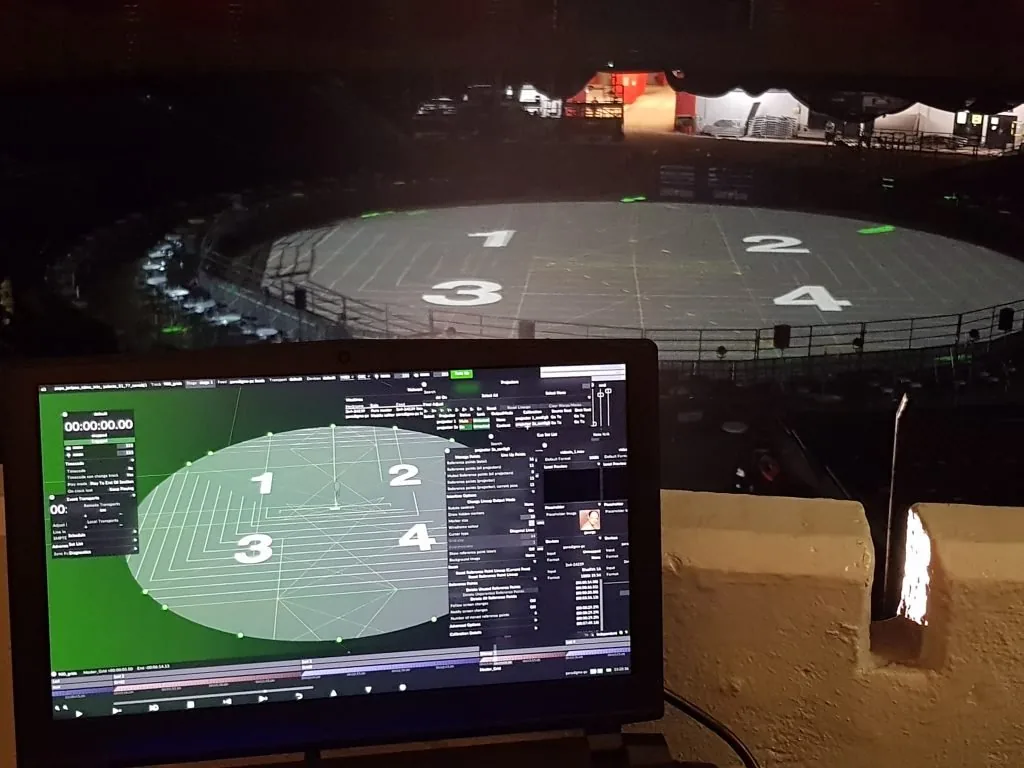 Floor projection and concert stage during a Pepe Aguilar performance — view 7