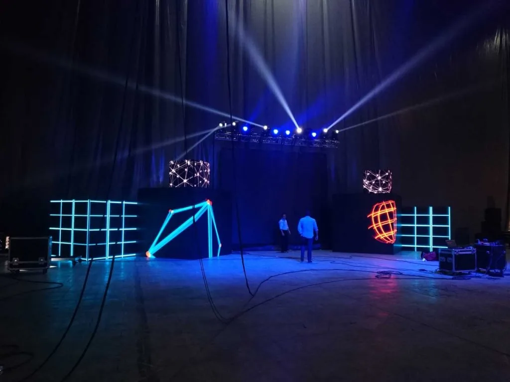 Display and playback setup for the Ford project in Mexico City — view 7