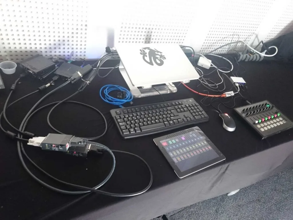 Adjusted display surface and control setup for the Sense 8 project — view 7