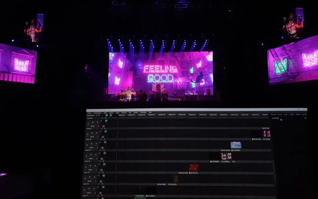 Stage screens and synchronized live visuals for Sie7e — view 7