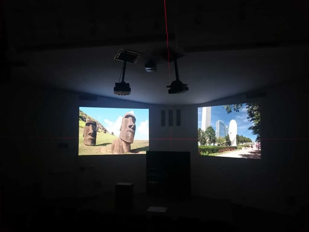 Adjusted display surface and control setup for the Sense 8 project — view 8
