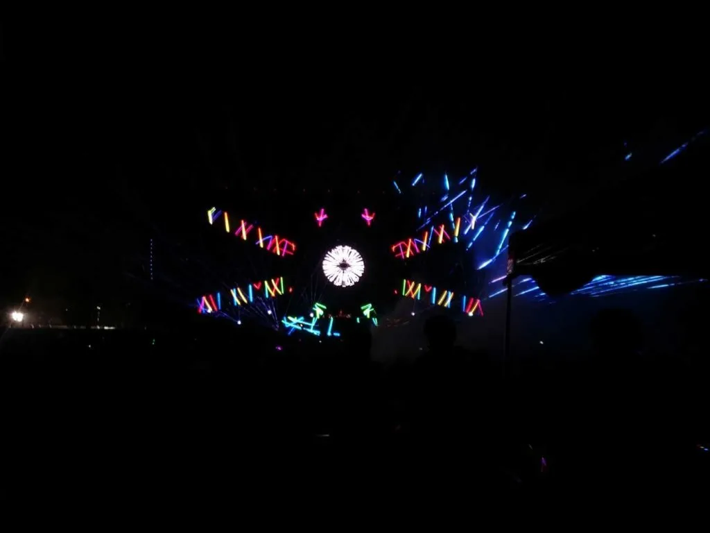 Festival screens and VJ visuals at EDC México 2016 — view 10