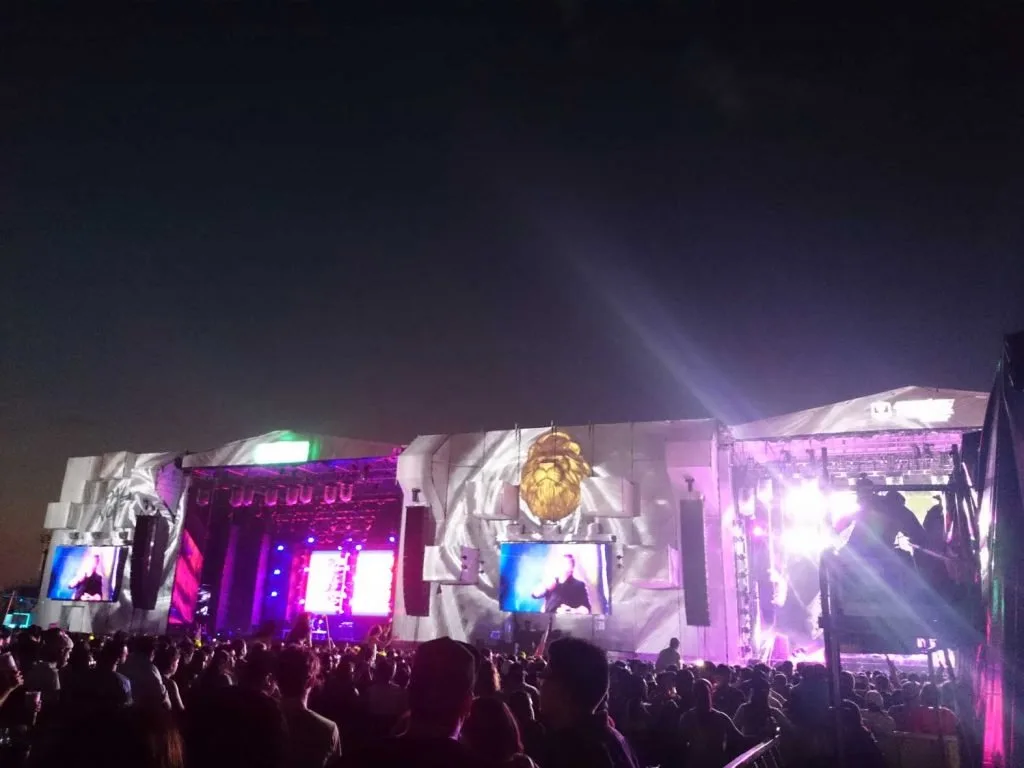 Festival stage, projection surfaces and live visuals at Pal Norte 2015 — view 10